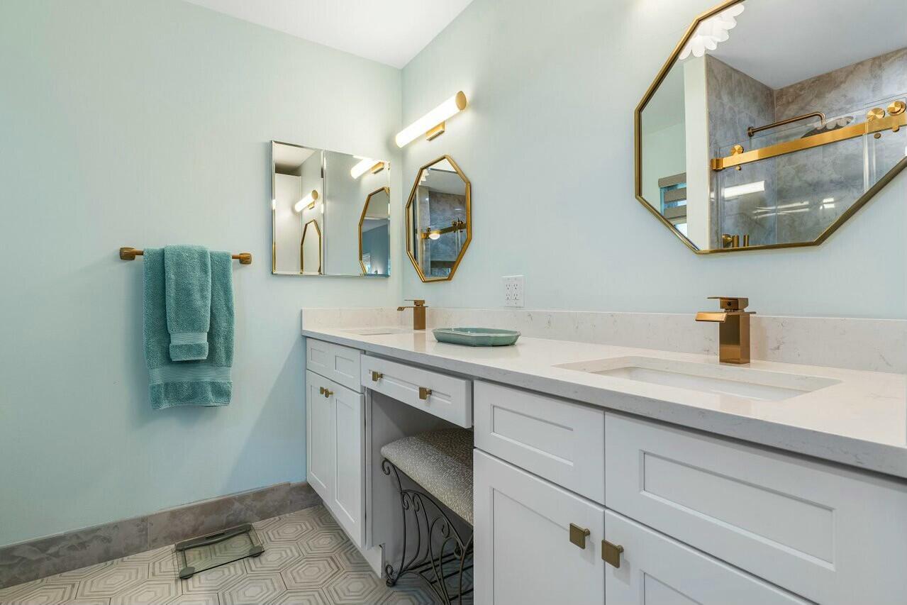 8211 Springlake Drive Boca Raton, FL 33496 - Photo 27 of 49 Master Bathroom