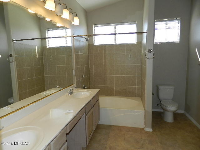 7716 South Lions Spring Way Tucson, AZ 85747 - Photo 12 of 25