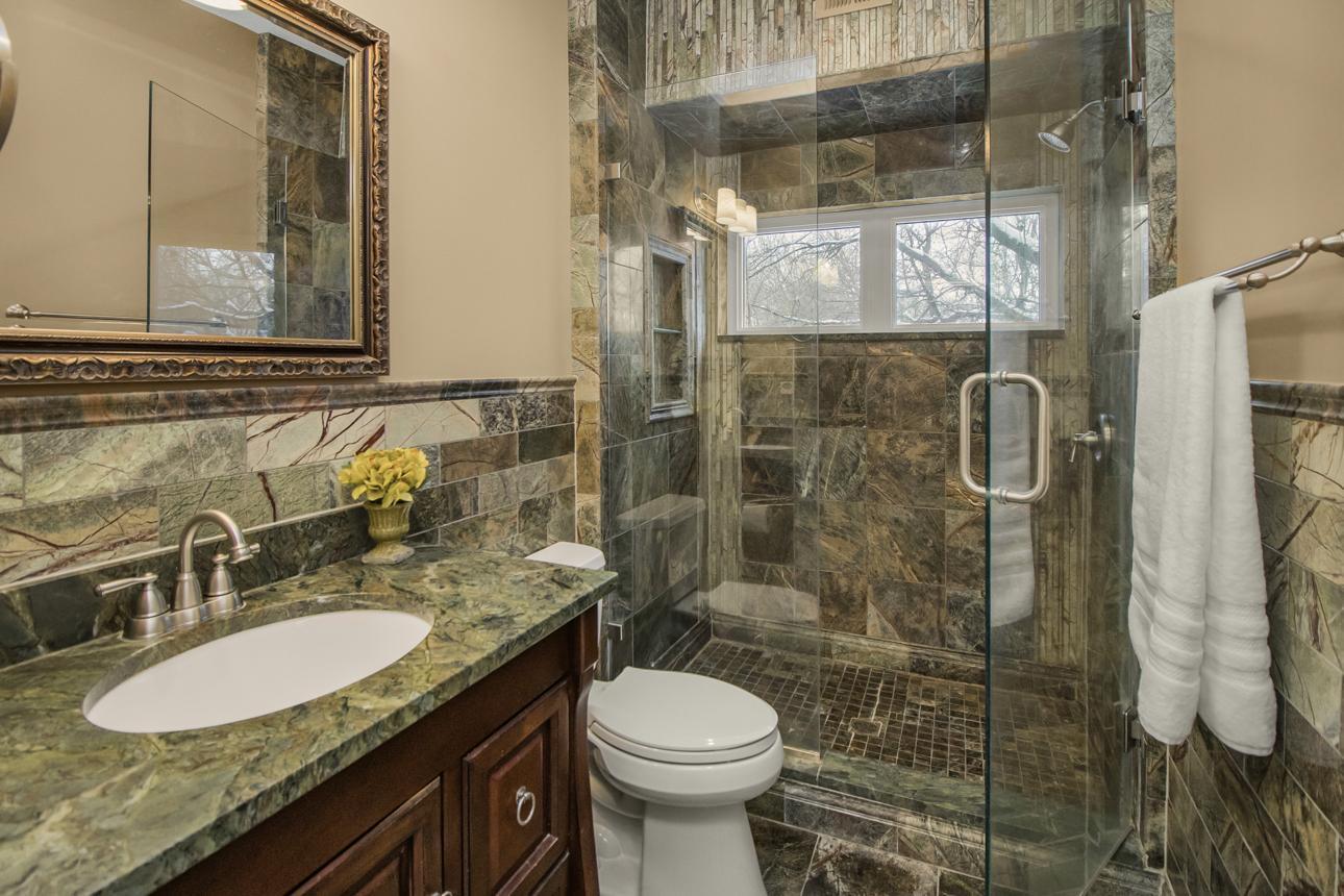 10806 South Shore Drive, Unit 109 Plymouth, MN 55441 - Photo 11 of 32