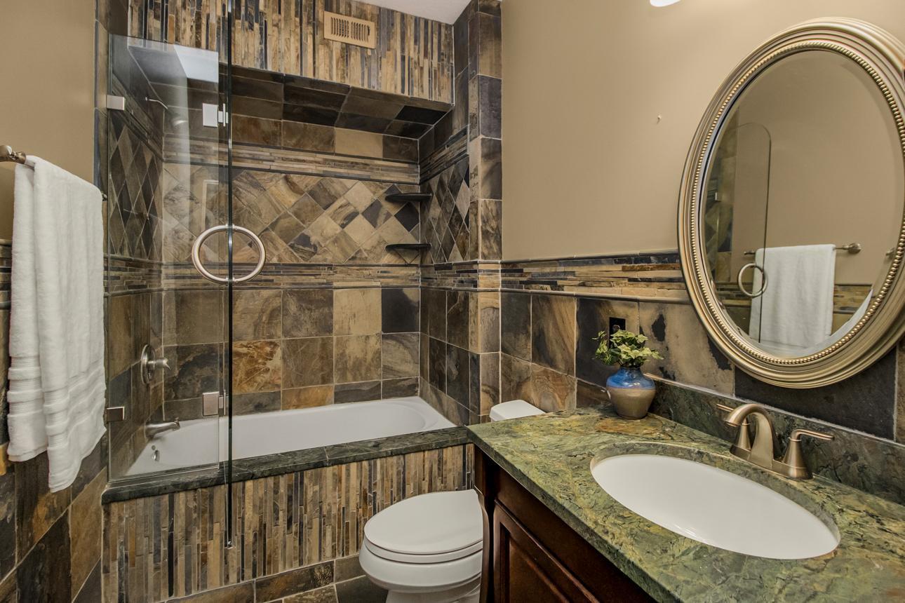 10806 South Shore Drive, Unit 109 Plymouth, MN 55441 - Photo 17 of 32