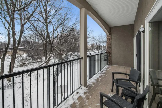 $300,000 | 10806 South Shore Drive, Unit 109, Plymouth, MN 55441