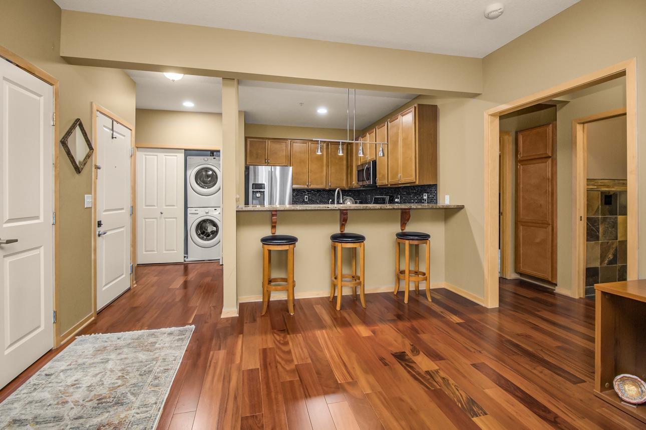 10806 South Shore Drive, Unit 109 Plymouth, MN 55441 - Photo 6 of 32