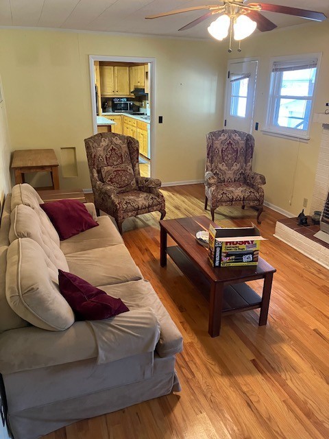 2442 Sherwood Road Sewanee, TN 37375 - Photo 8 of 11 a living room with furniture and a table
