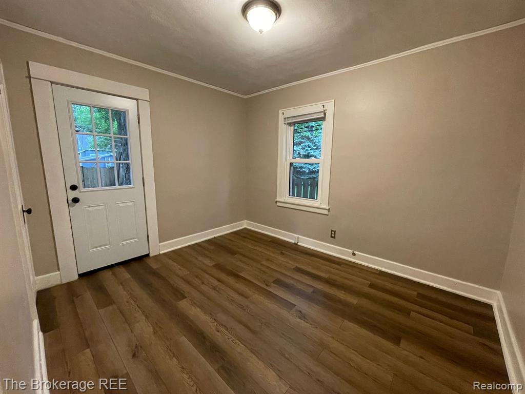 47 Fairwood Boulevard Pleasant Ridge, MI 48069 - Photo 22 of 33