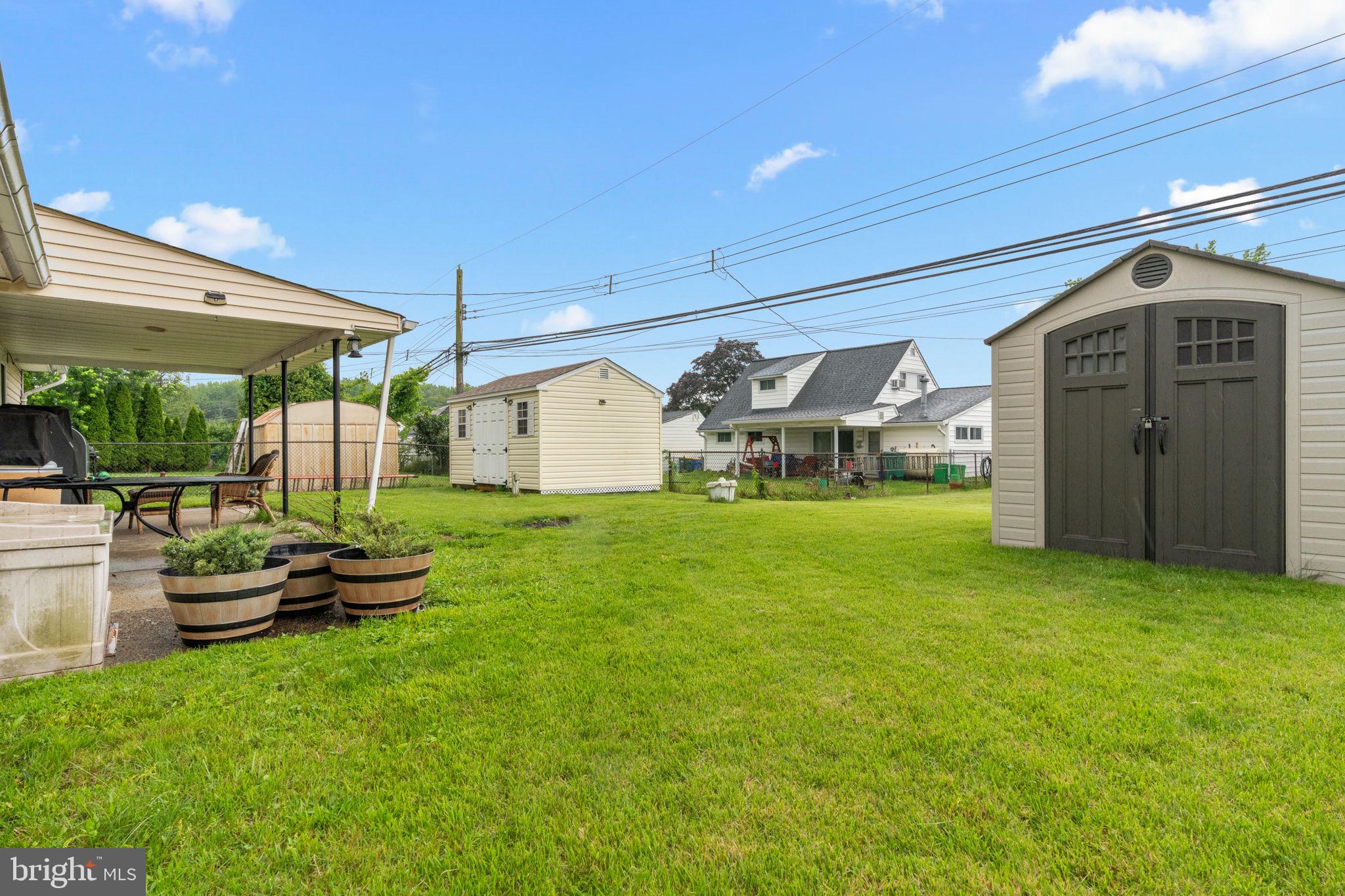 17 Middle Road Levittown, PA 19056 - Photo 19 of 22 a view of a porch in front of house
