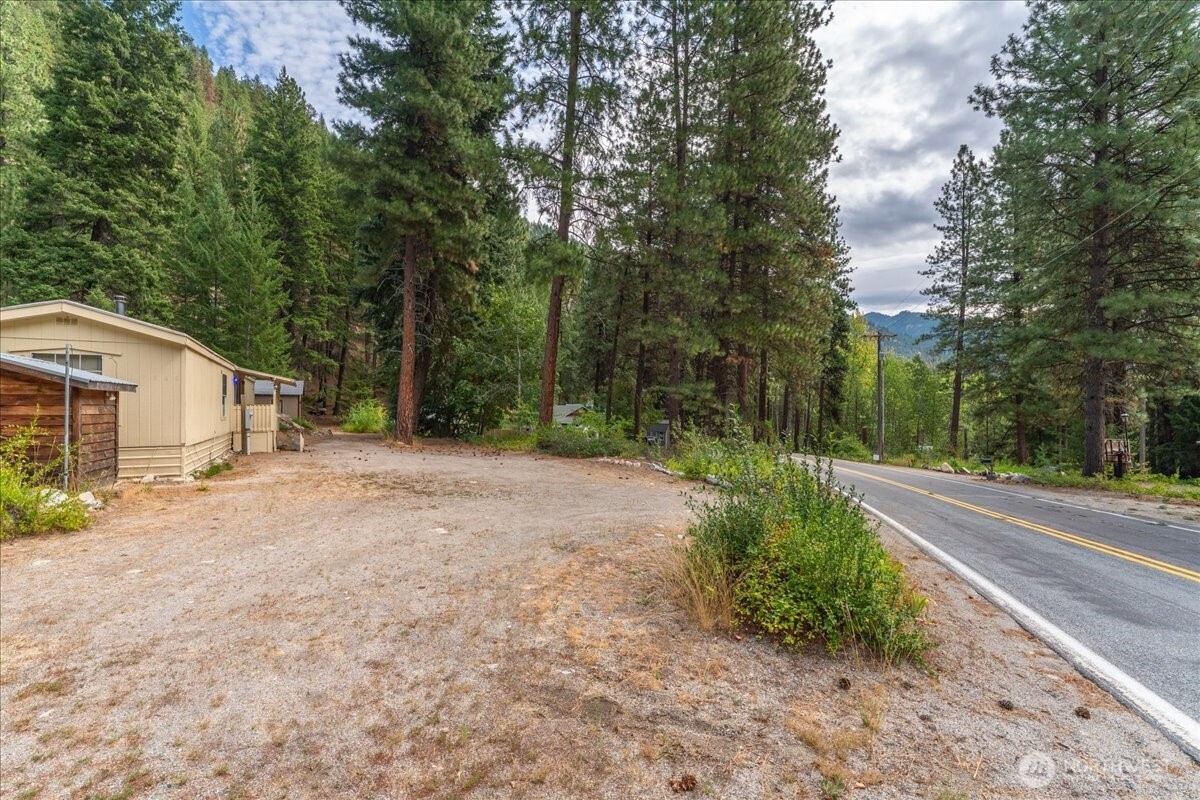 17968 Entiat River Road Entiat, WA 98822 - Photo 4 of 29