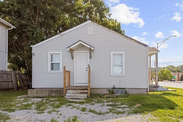 $200,000 | 1116 South Woodland Avenue, Independence, MO 64050