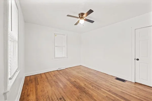 $200,000 | 1116 South Woodland Avenue, Independence, MO 64050