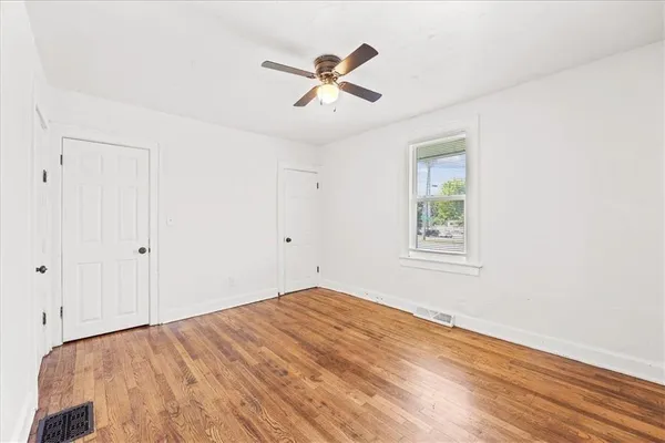 $200,000 | 1116 South Woodland Avenue, Independence, MO 64050