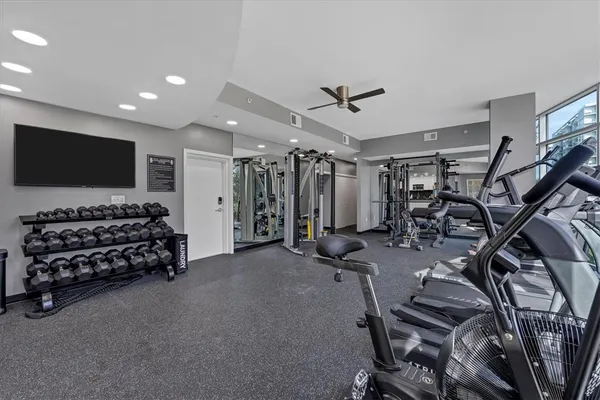 $4,500 | 525 East Jackson Street, Unit P, Orlando, FL 32801