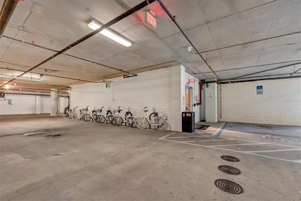 $4,500 | 525 East Jackson Street, Unit P, Orlando, FL 32801