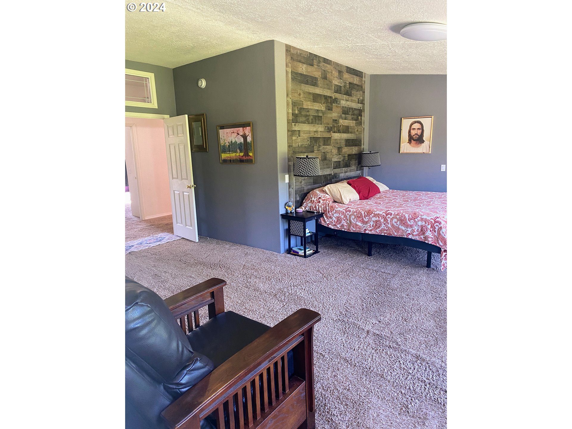 1290 Country Club Road Hood River, OR 97031 - Photo 29 of 48 Gallery Image 29