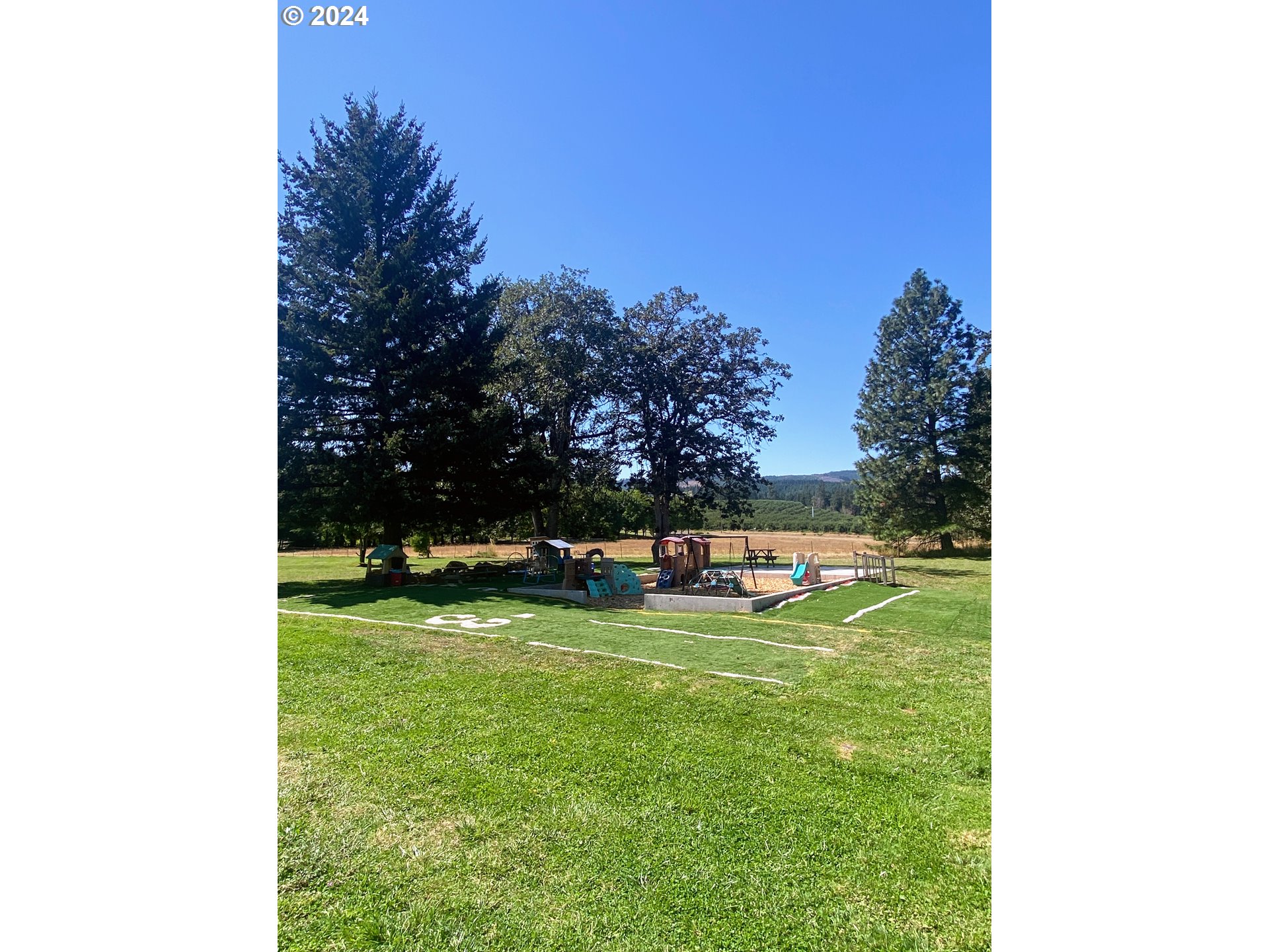 1290 Country Club Road Hood River, OR 97031 - Photo 39 of 48 Yard