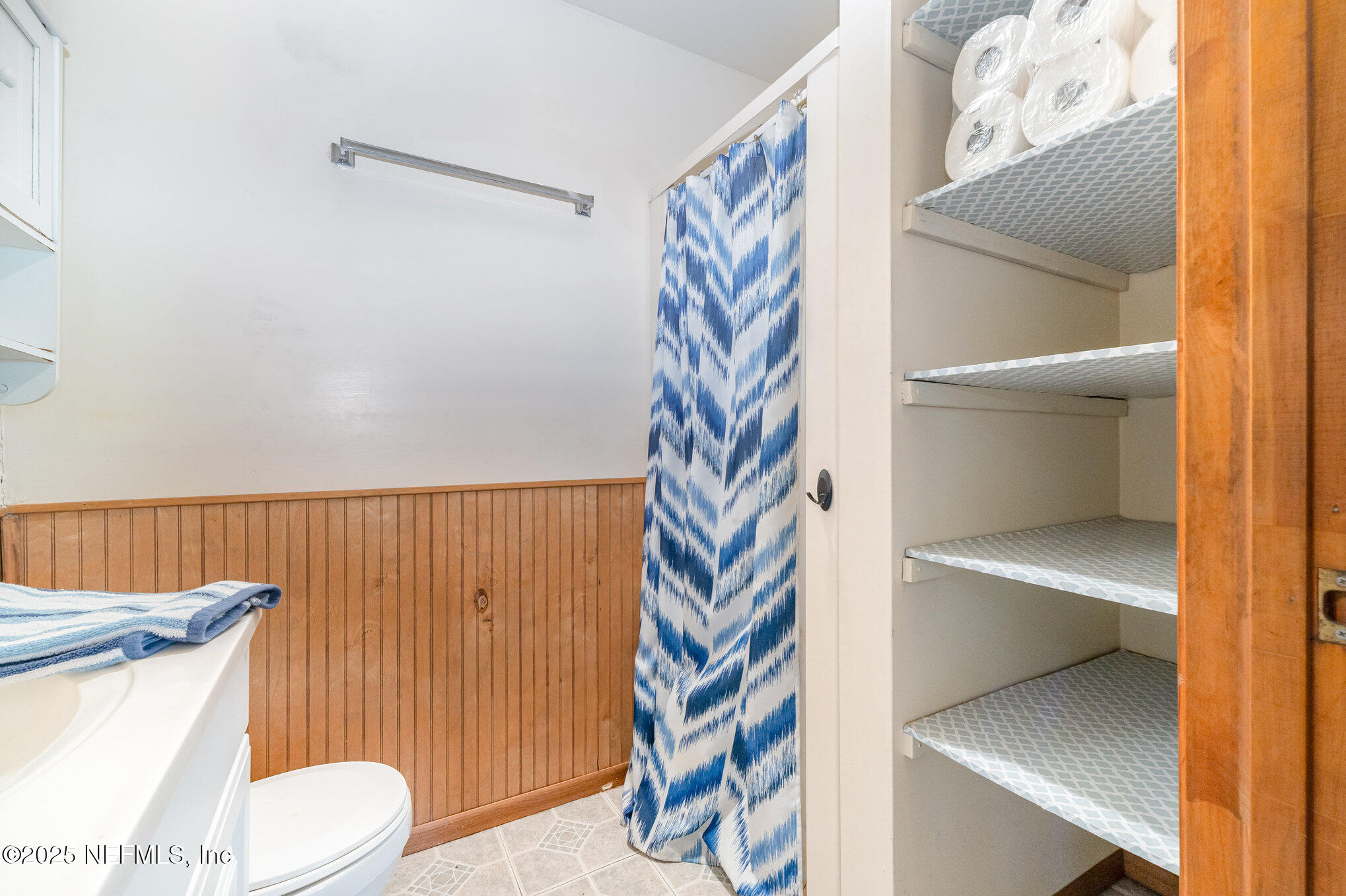 1330 Northeast 157 Avenue Williston, FL 32696 - Photo 18 of 22 a bathroom with a sink and toilet