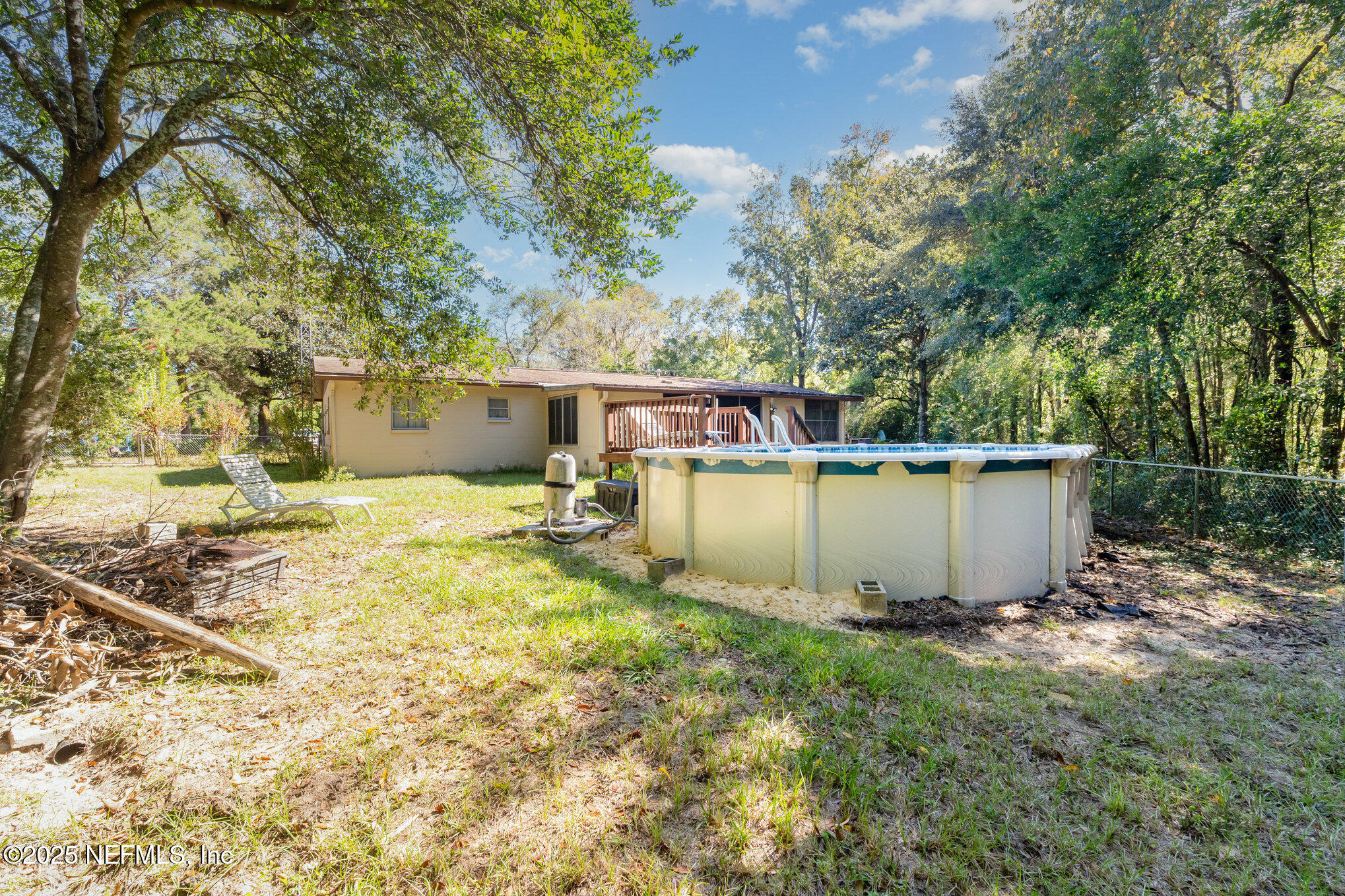 1330 Northeast 157 Avenue Williston, FL 32696 - Photo 22 of 22 a view of a backyard