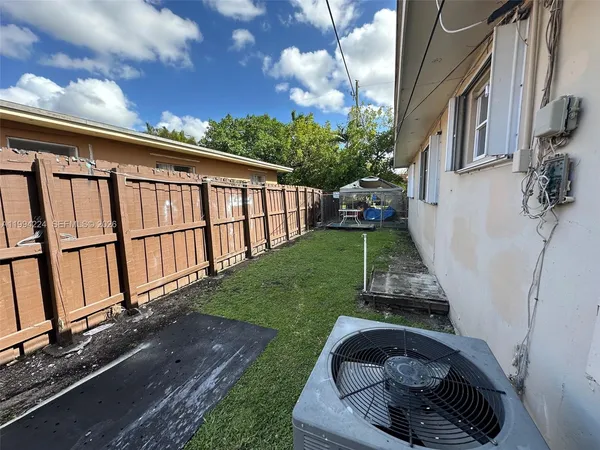 $2,400 | 11346 Southwest 2nd Street, Unit FRONT, Sweetwater, FL 33174