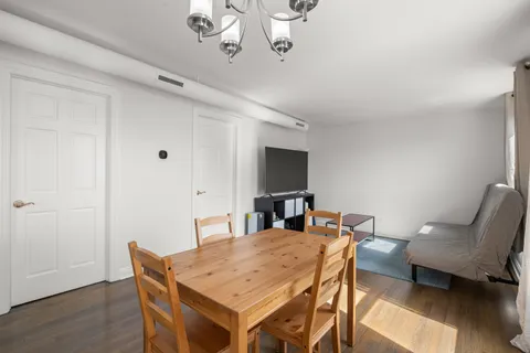 $299,000 | 1322 West Huron Street, Unit 4N, Chicago, IL 60642