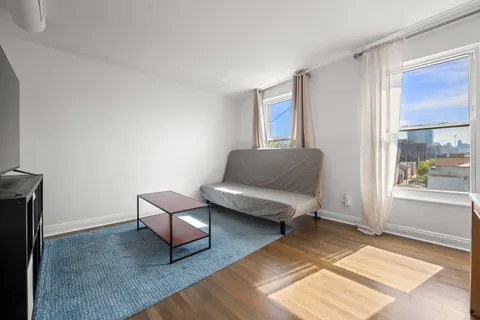 $299,000 | 1322 West Huron Street, Unit 4N, Chicago, IL 60642