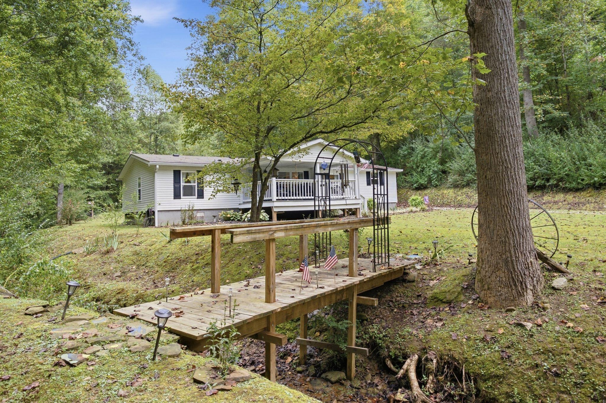 5564 Right Fork Of Maces Creek Road Viper, KY 41774 - Photo 44 of 54 55_dsc06087