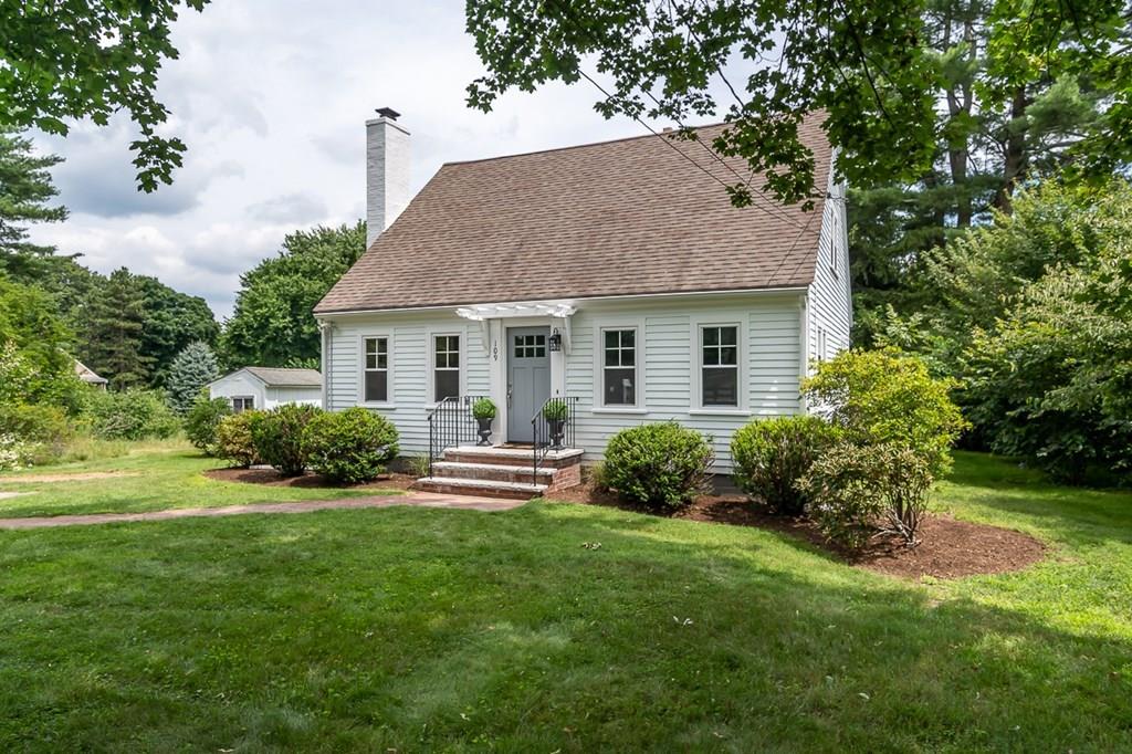 109 Harding Street Medfield, MA 02052 - Photo 1 of 38 Gallery Image 1