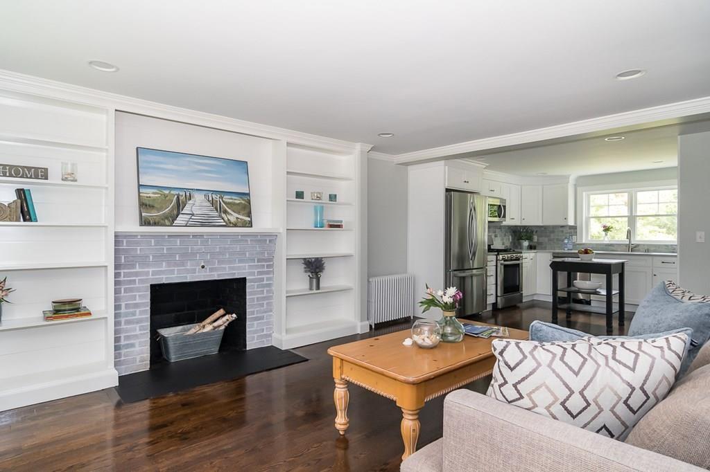 109 Harding Street Medfield, MA 02052 - Photo 3 of 38 Gallery Image 3