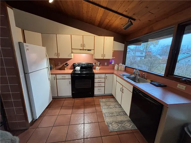 $2,000 | 278 Charlestown Beach Road, Charlestown, RI 02813