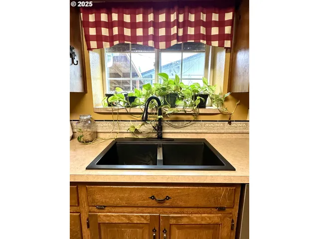 $379,000 | 537 26th Avenue, Longview, WA 98632