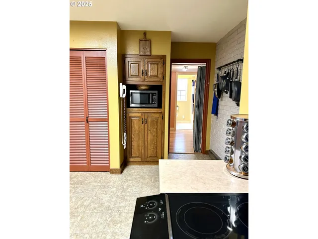 $379,000 | 537 26th Avenue, Longview, WA 98632