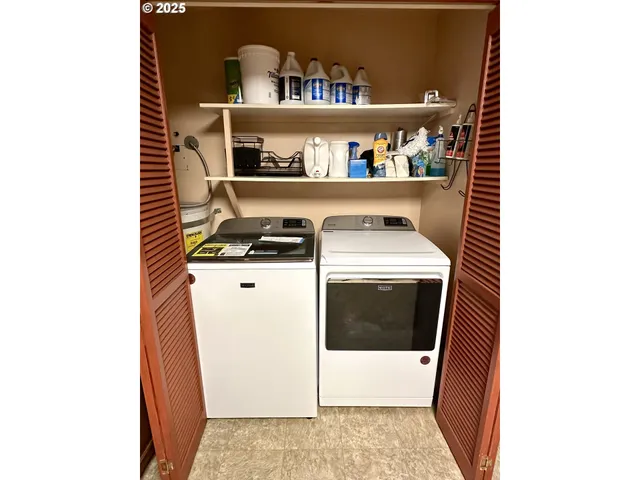 $379,000 | 537 26th Avenue, Longview, WA 98632