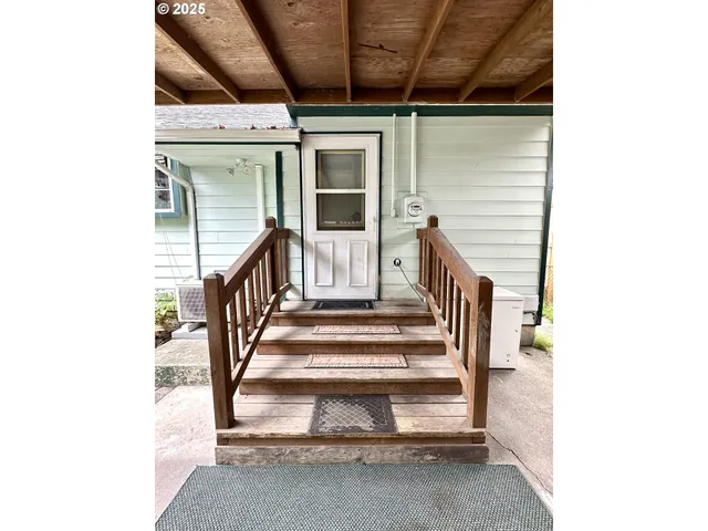 $379,000 | 537 26th Avenue, Longview, WA 98632