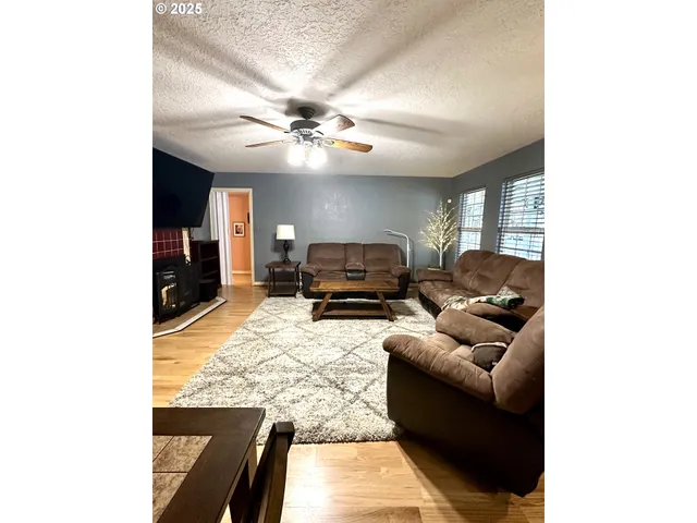 $379,000 | 537 26th Avenue, Longview, WA 98632