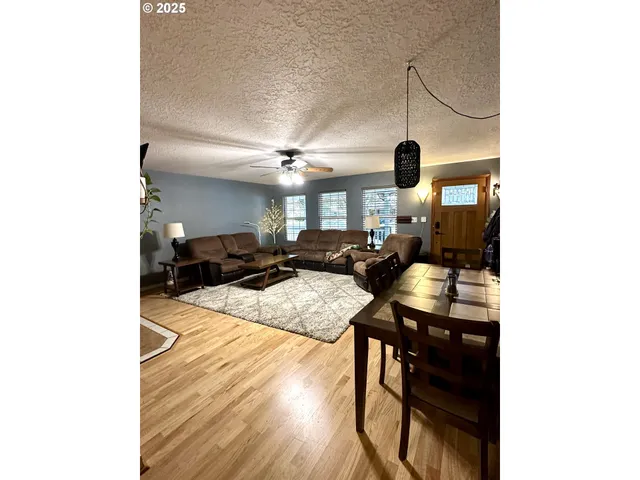 $379,000 | 537 26th Avenue, Longview, WA 98632