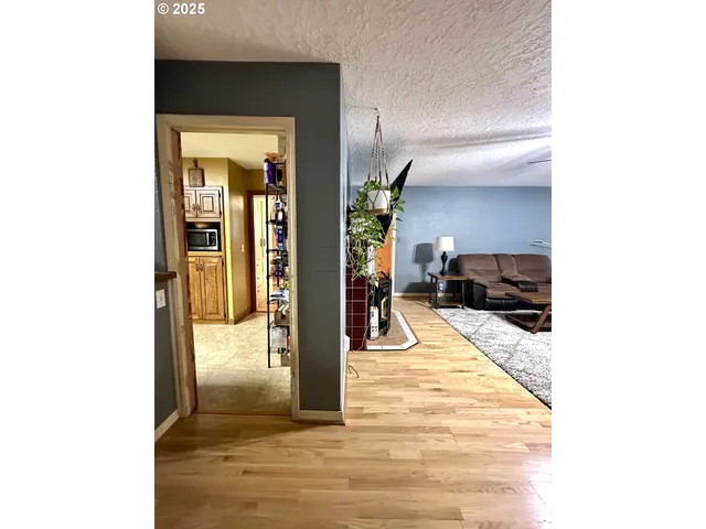 $379,000 | 537 26th Avenue, Longview, WA 98632