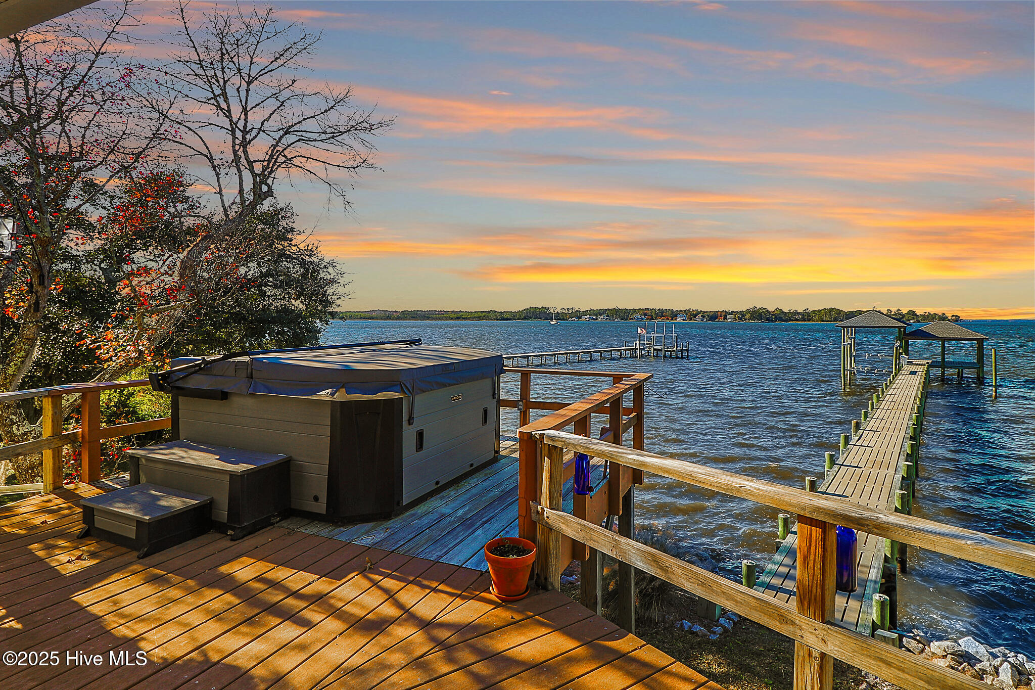 221 Creek Road Beaufort, NC 28516 - Photo 11 of 77 Top deck views