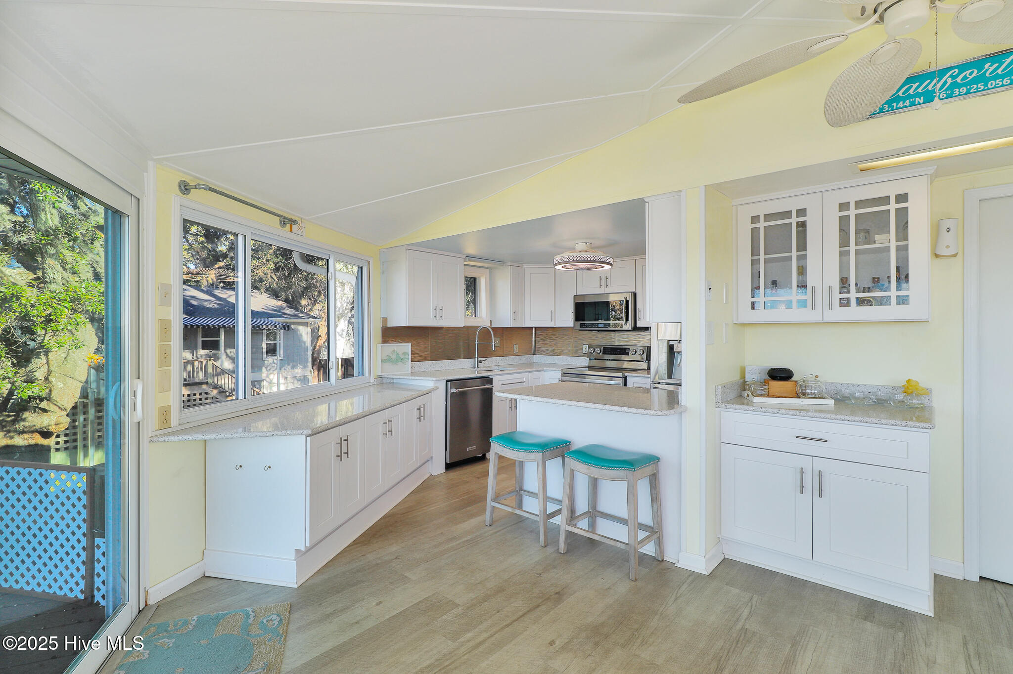 221 Creek Road Beaufort, NC 28516 - Photo 22 of 77 Kitchen with creek views
