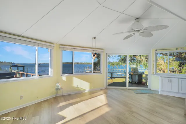 $709,900 | 221 Creek Road, Beaufort, NC 28516