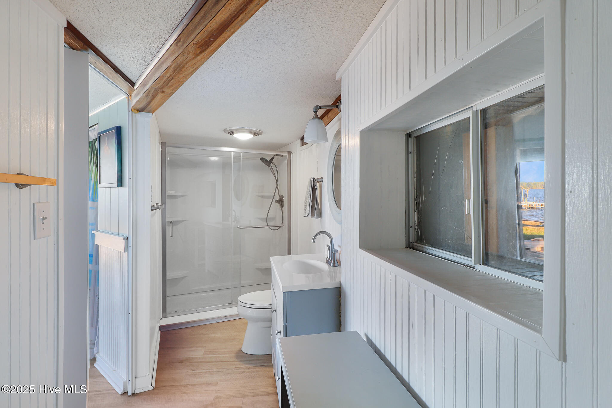 221 Creek Road Beaufort, NC 28516 - Photo 40 of 77 First floor full bath