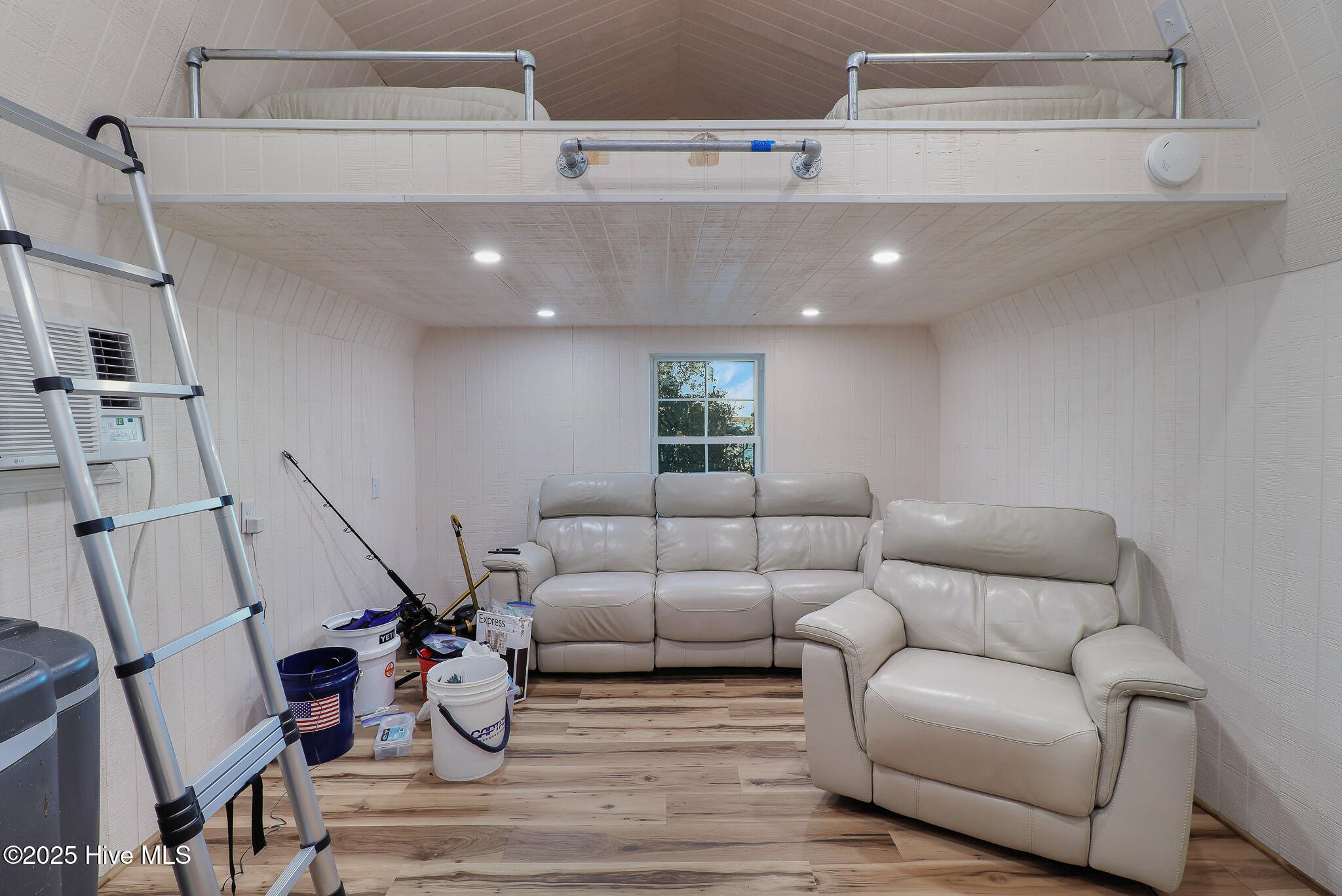 221 Creek Road Beaufort, NC 28516 - Photo 42 of 77 Finished area above shed