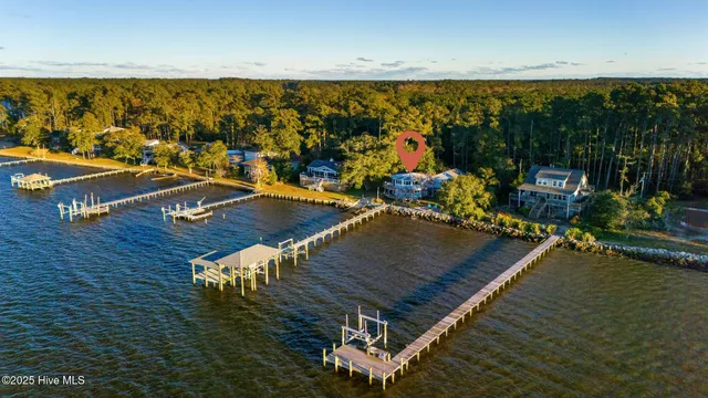 $709,900 | 221 Creek Road, Beaufort, NC 28516