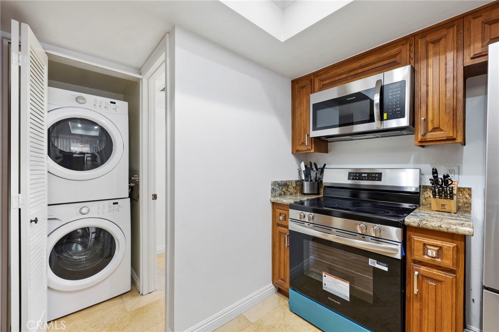 2245 Cheyenne Way, Unit 52 Fullerton, CA 92833 - Photo 17 of 38