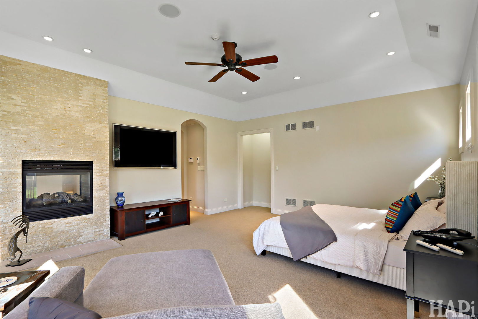 1425 Lee Road Northbrook, IL 60062 - Photo 27 of 53 a living room with furniture and a flat screen tv