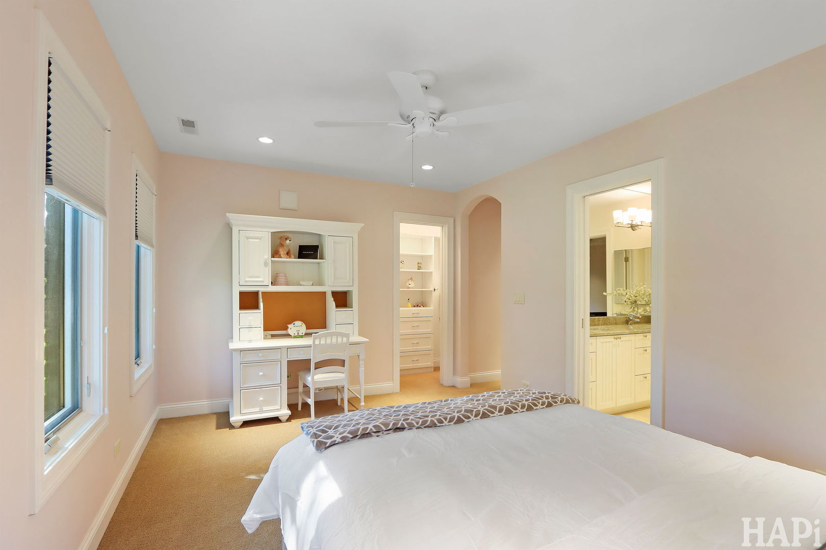 1425 Lee Road Northbrook, IL 60062 - Photo 34 of 53 a bedroom with a bed and a large window
