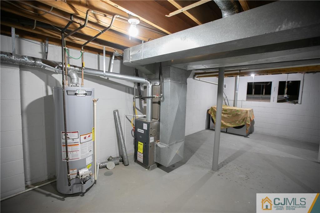 3504 Hana Road Edison, NJ 08817 - Photo 29 of 32