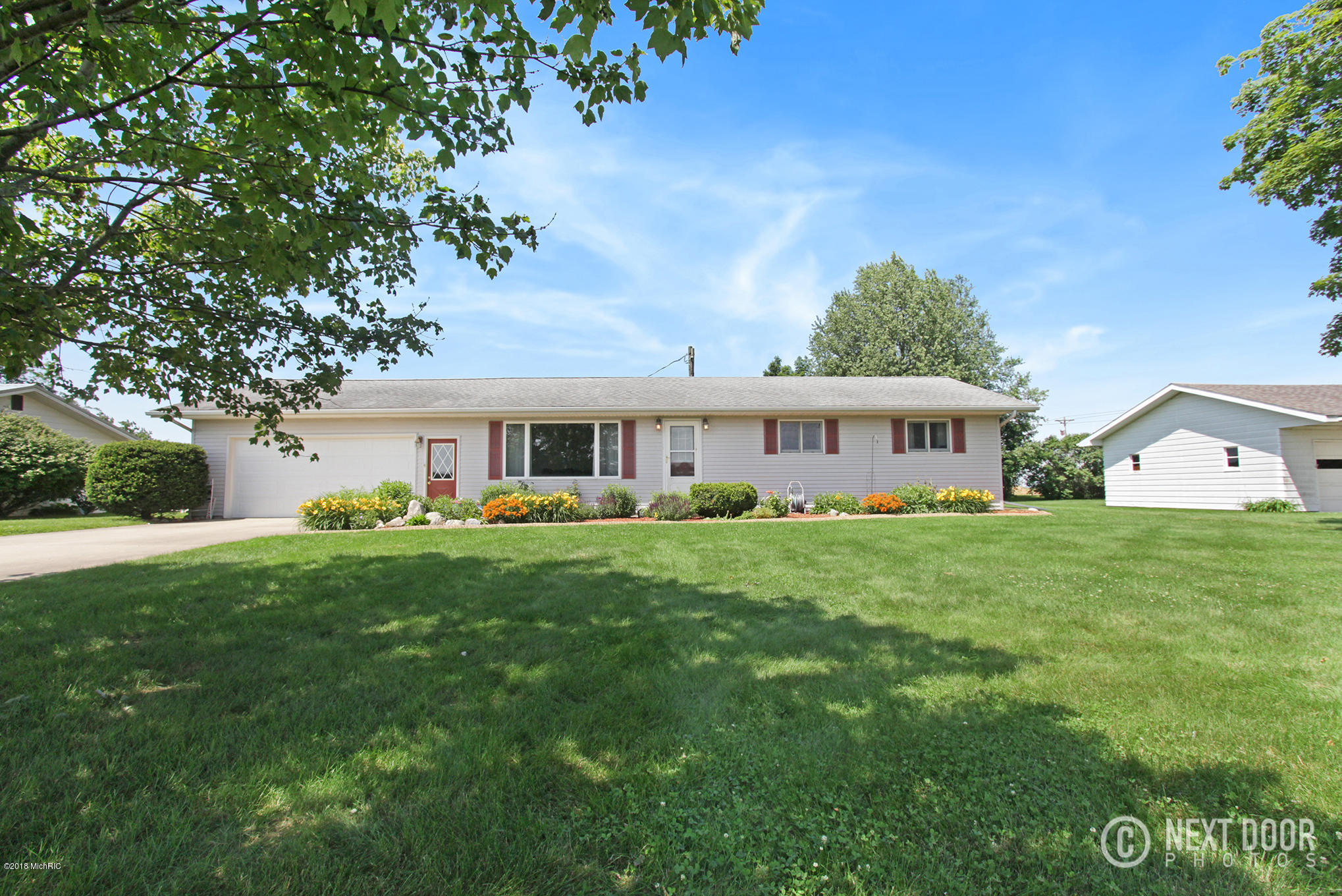 13706 Spence Road Three Rivers, MI 49093 - Photo 3 of 23 IMG_8057-1