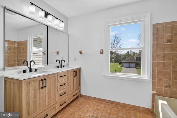 $1,030,000 | 5 Wellesley Court, Princeton Junction, NJ 08550