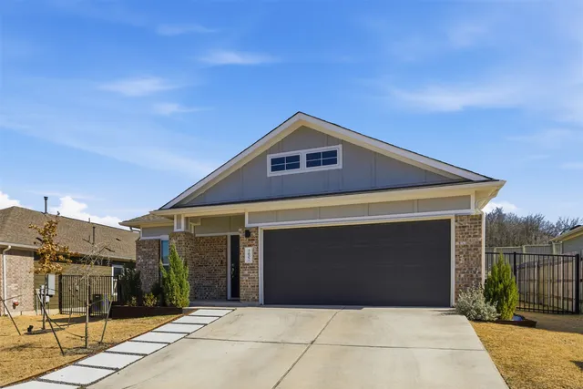 $2,200 | 7607 Ivy Trellis Trail, Del Valle, TX 78617