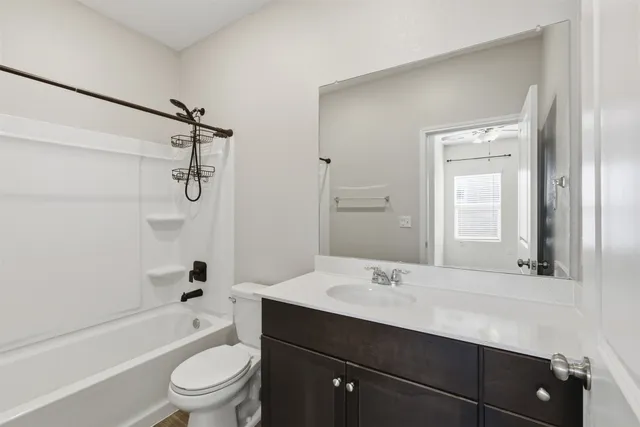 $2,200 | 7607 Ivy Trellis Trail, Del Valle, TX 78617