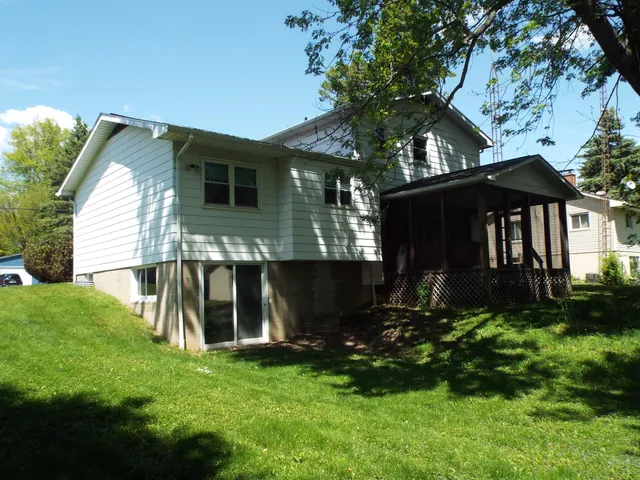 $197,900 | 407 Doty Street, Leslie, MI 49251