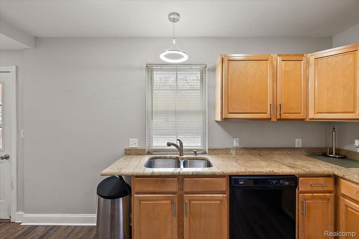 1810 Manse Road Waterford, MI 48328 - Photo 13 of 34 Gallery Image 13
