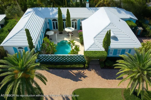 a view of outdoor kitchen and patio
